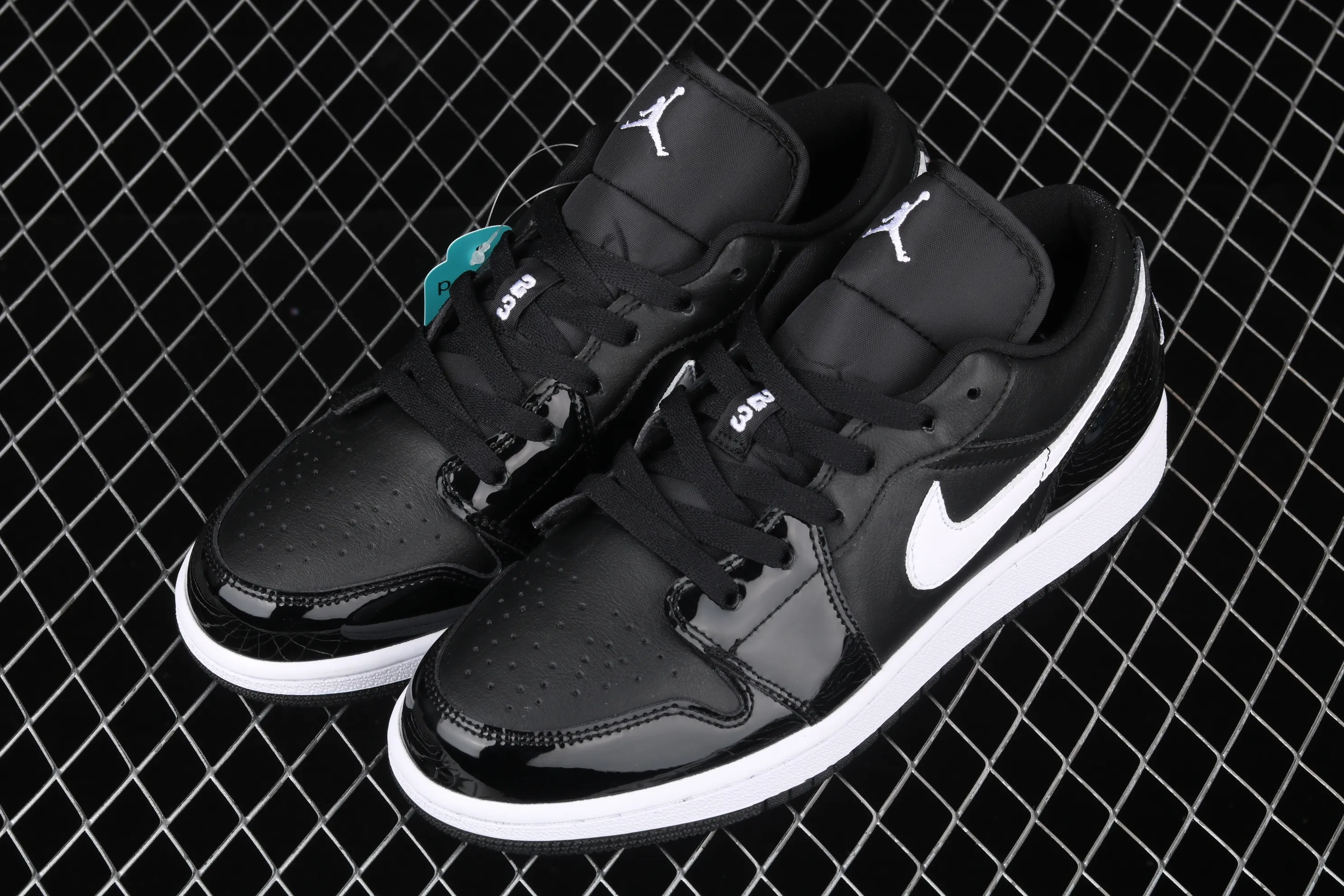 All categories Air Jordan Jordan series basketball shoes Air Jordan 1 Low Air Jordan 1 Low Black White AJ1 Joe 1 black and white small patent leather 553560-002